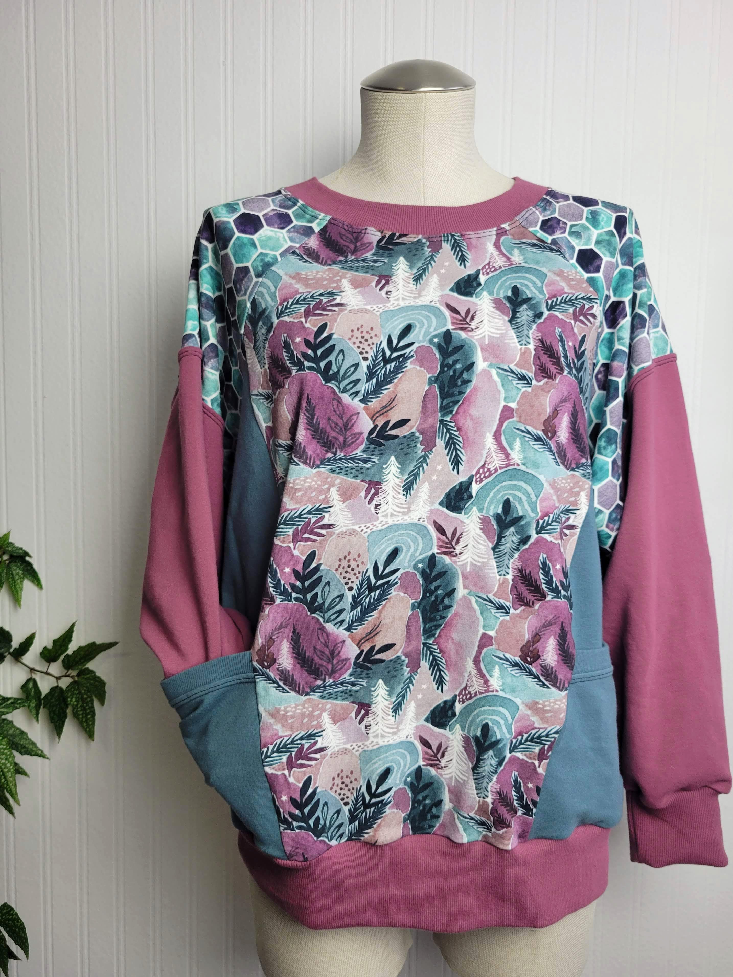 Adult Small Mauve Honeycomb Forest Oversized Pocket Raglan