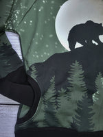 Load image into Gallery viewer, 9-12Y SB Bear Green Trees Pullover
